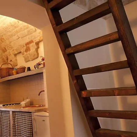 فندق Dei Trulli 4*