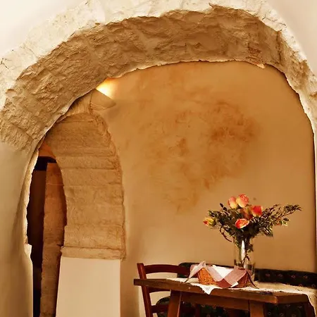 فندق Dei Trulli 4*